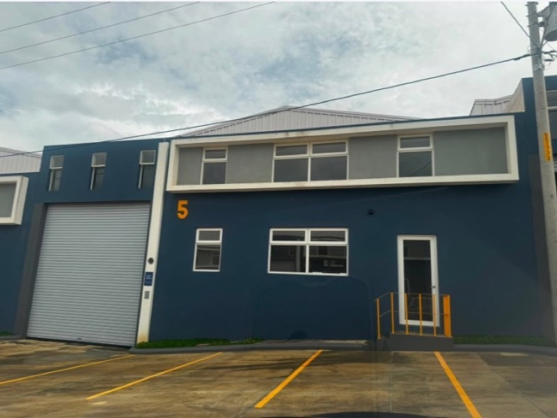BODEGA EN ALQUILER | PARQUE INDUSTRIAL CAES